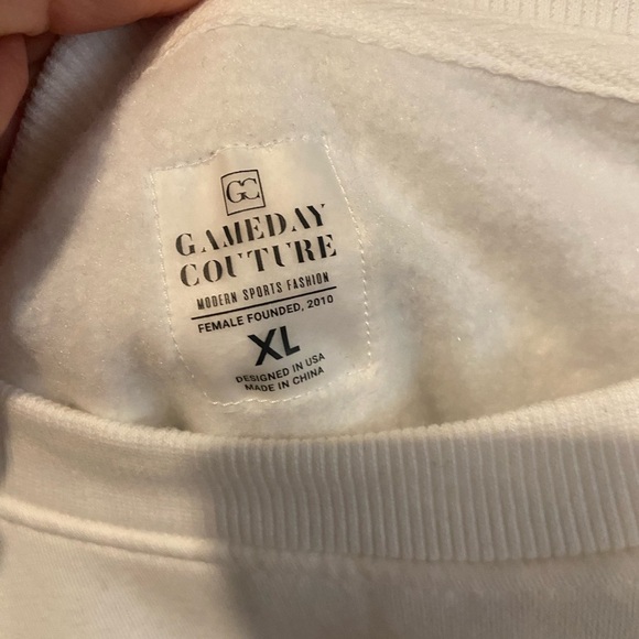 North Dakota Graphic Sweatshirt - Picture 4 of 4